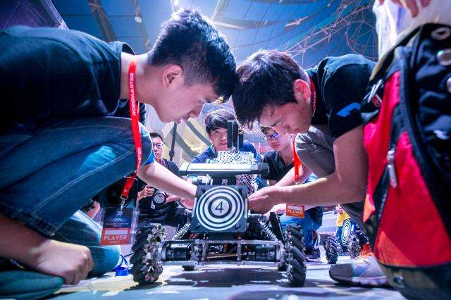 2019世界机器人大赛总决赛于河北保定开幕 全球近七千名选手整装待发