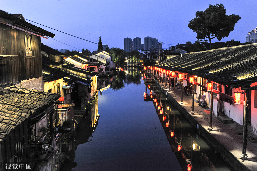 夏日搅热“夜经济” 各地“不夜城”大比拼