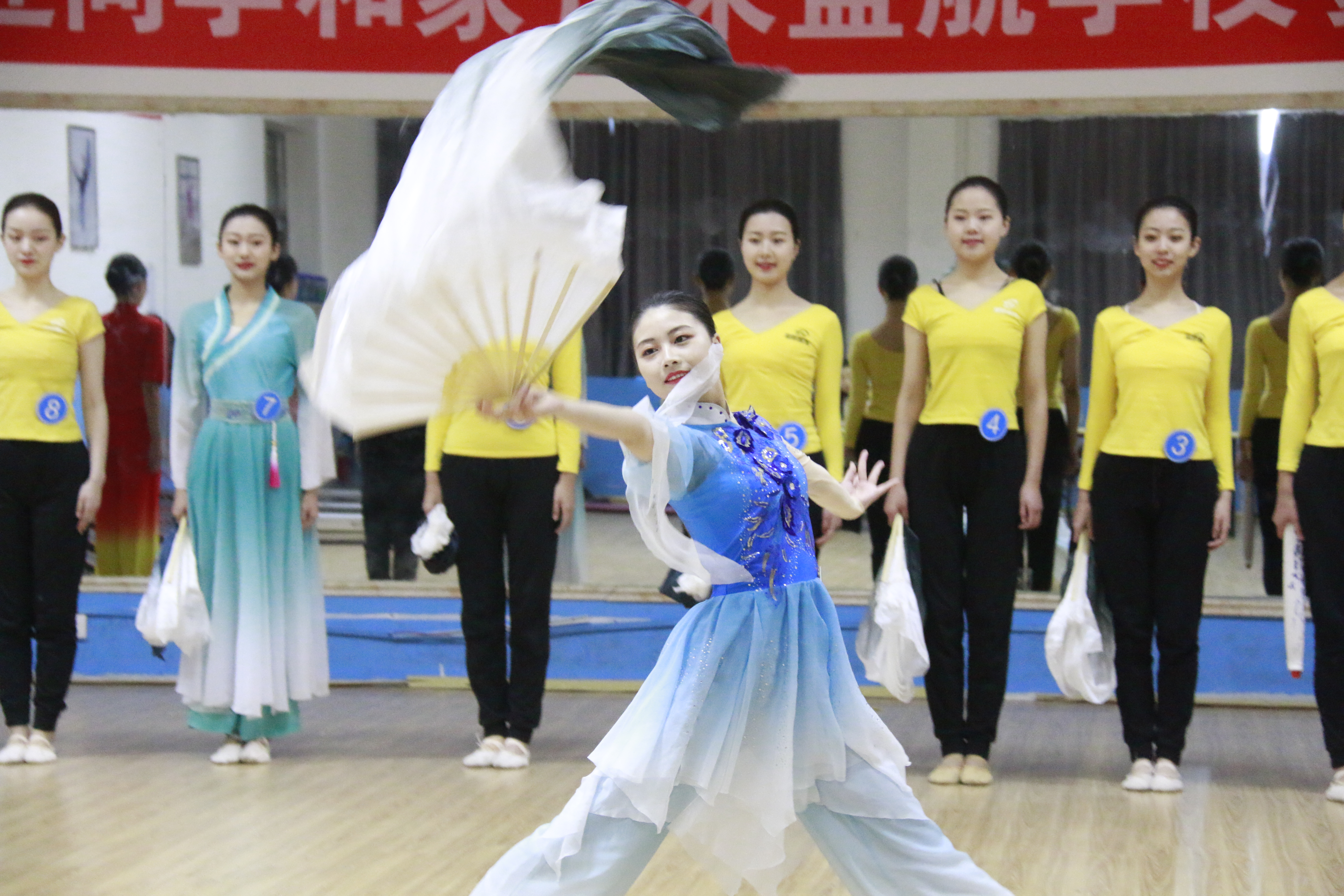 济南蓝航空乘学校：逐梦蓝天，青春起航