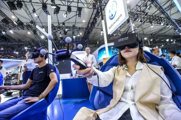 乘5G智慧公交 享VR旅游体验