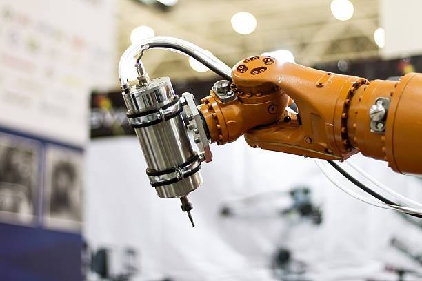 国产机器人蜕变突围 瞄准中高端市场