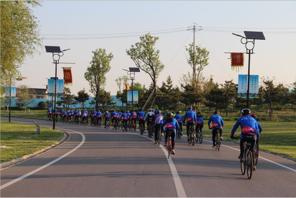 2019齐鲁酒地梦幻热气球旅游节暨网红光影音乐节开幕