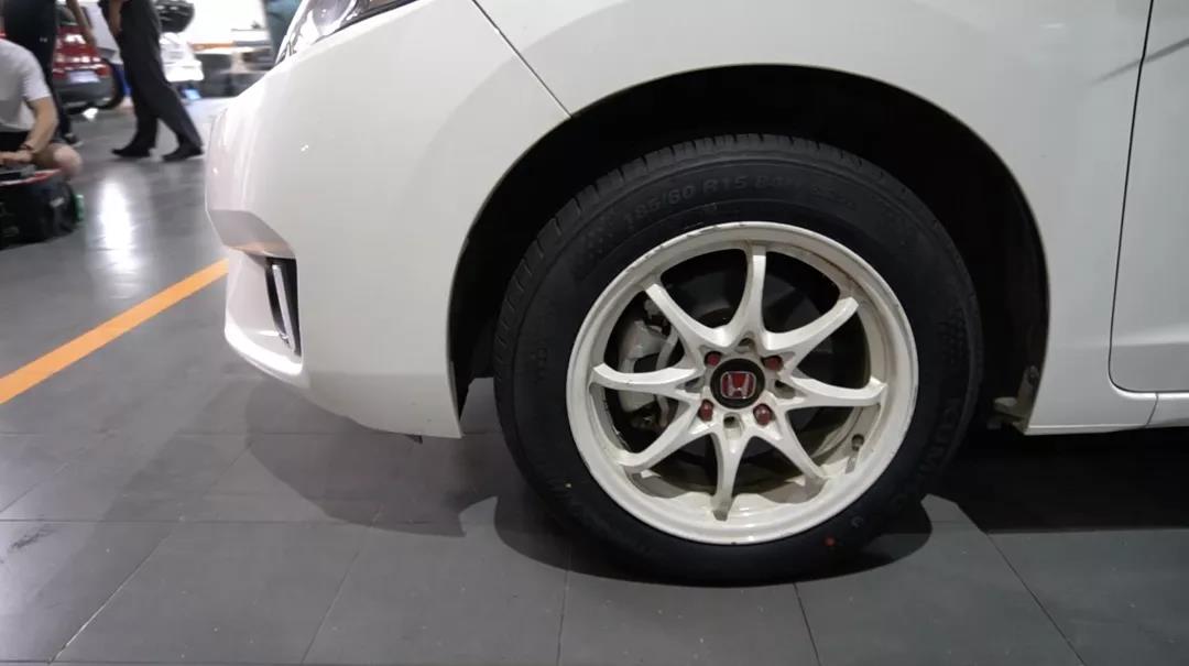 锦湖轮胎最新测评结果出炉：性能出众舒适安全高性价比