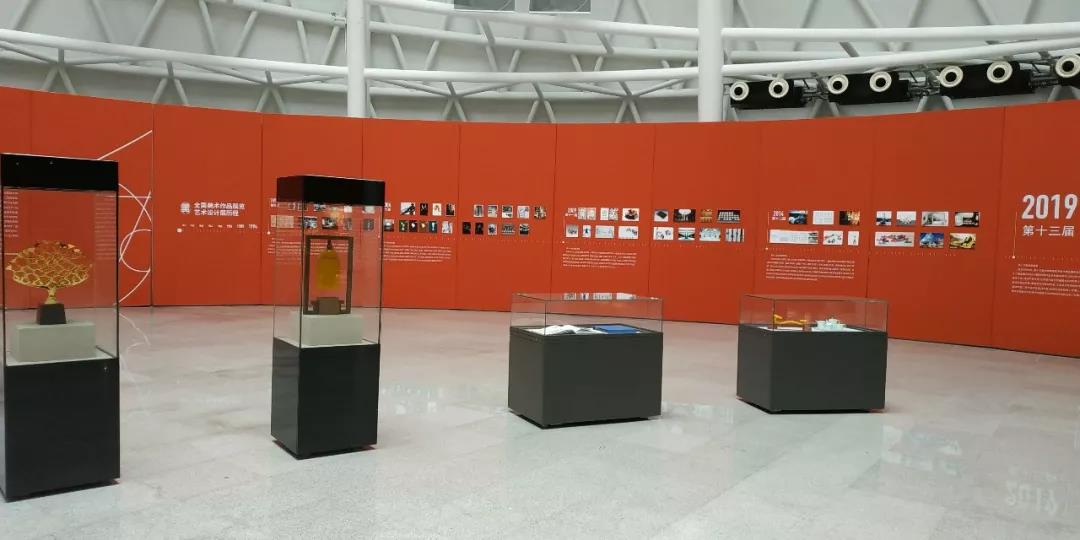 国庆假期相约“全国美展”：艺术设计展迎来参观新热潮