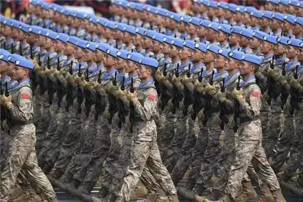 山东外事职业大学2014级应征入伍大学生牟振华士官参加国庆大阅兵受到习主席通令嘉奖