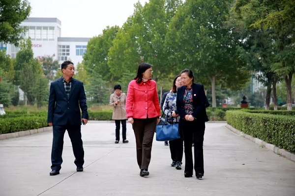 《教育与职业》杂志社刘华社长一行考察山东工程职业技术大学