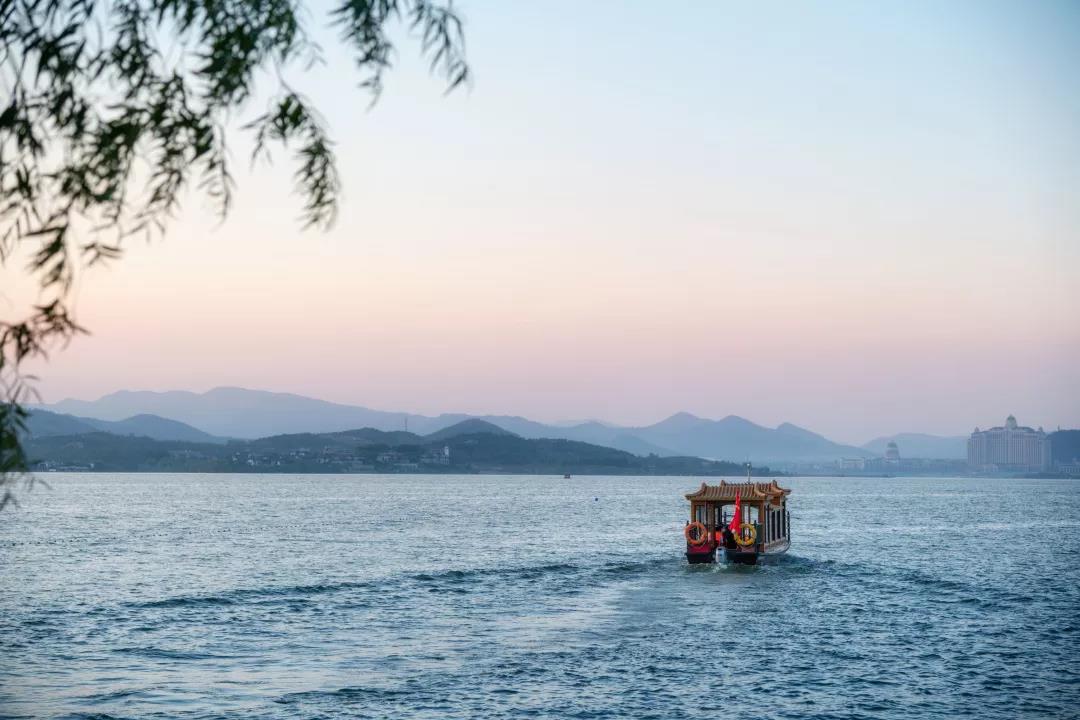 嘉华旅游|最是一年秋好处， 我在秋天的济南等你