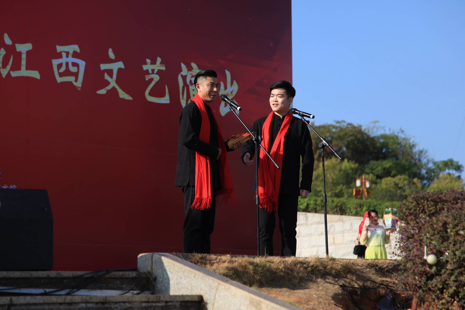 “追寻红色足迹·重温革命经典”—2019四省八市群众艺术展演走进江西