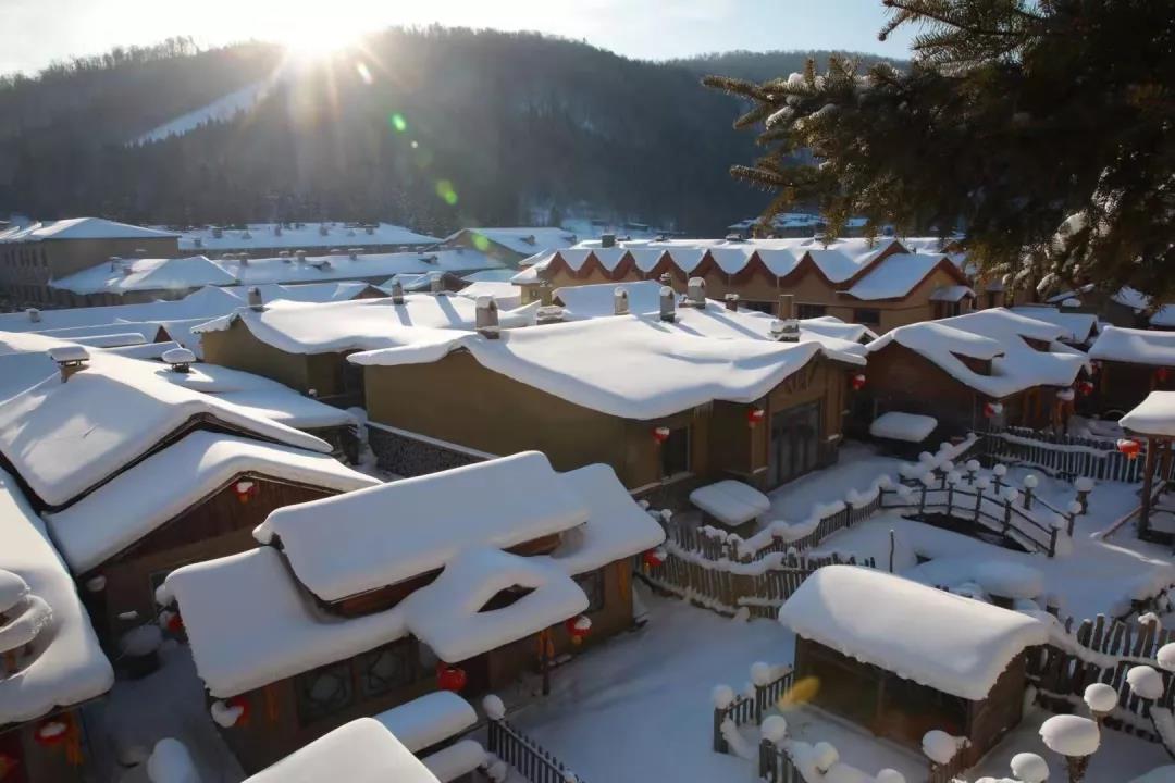 嘉华旅游|去雪乡看银装素裹，偶遇“白雪公主”