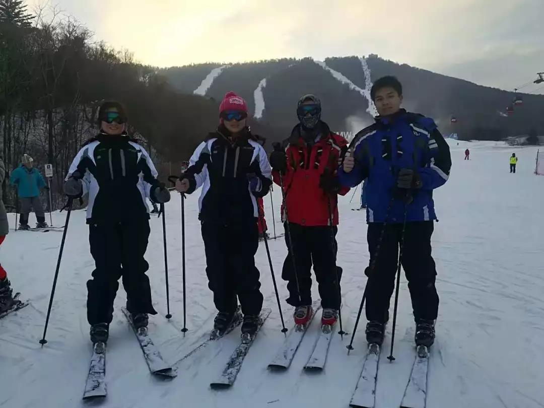 嘉华旅游|去雪乡看银装素裹，偶遇“白雪公主”