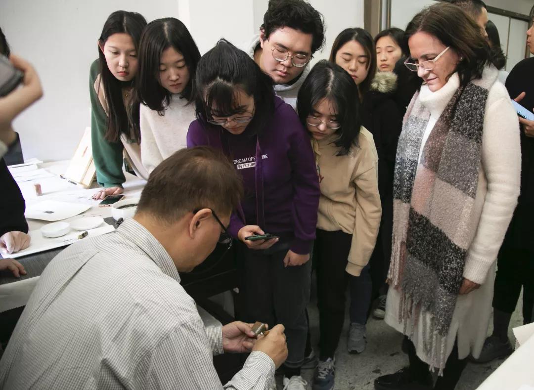 中央美术学院与马德里康普顿斯大学美术学院签署合作备忘录