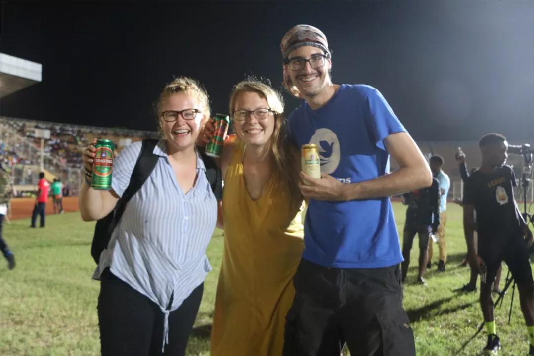 利比里亚“青岛啤酒节”燃爆蒙罗维亚