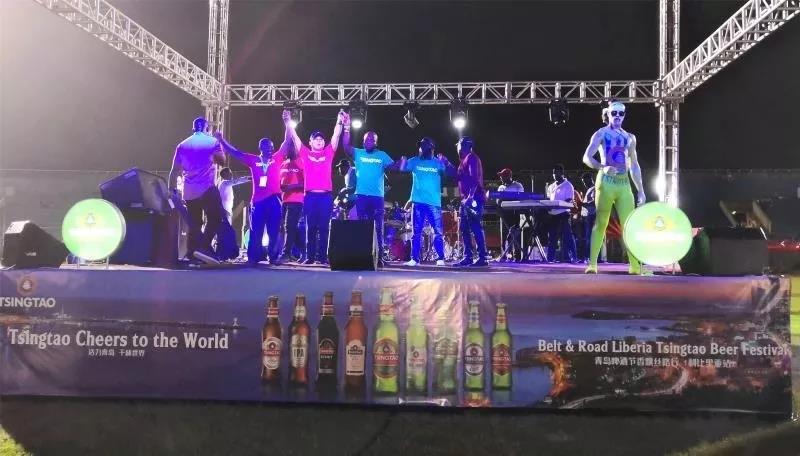 利比里亚“青岛啤酒节”燃爆蒙罗维亚