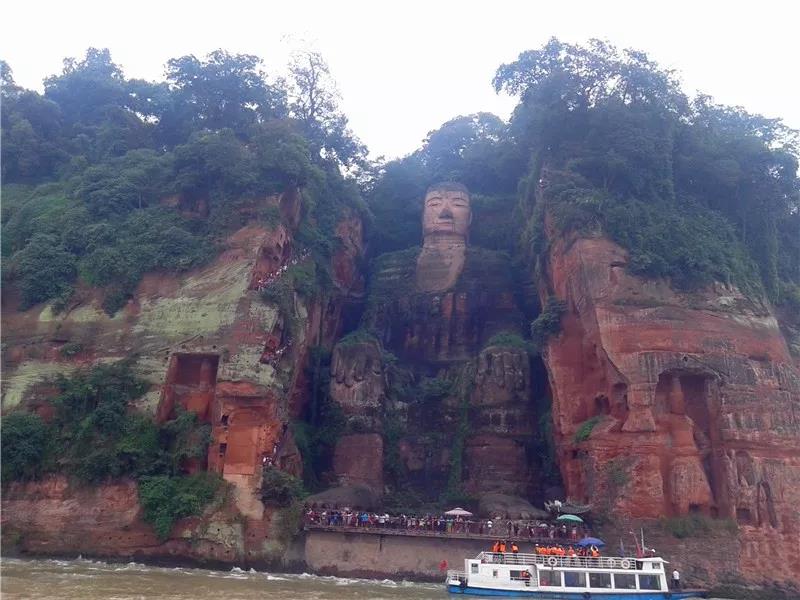 嘉华旅游|去四川过大年，这条线路看完会马上觉得饿