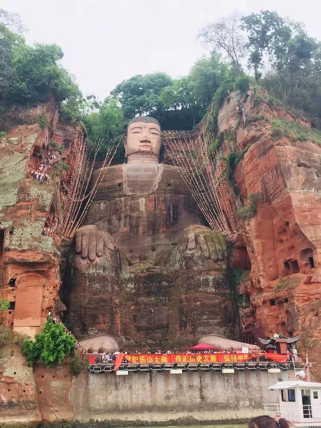 嘉华旅游|去四川过大年，这条线路看完会马上觉得饿