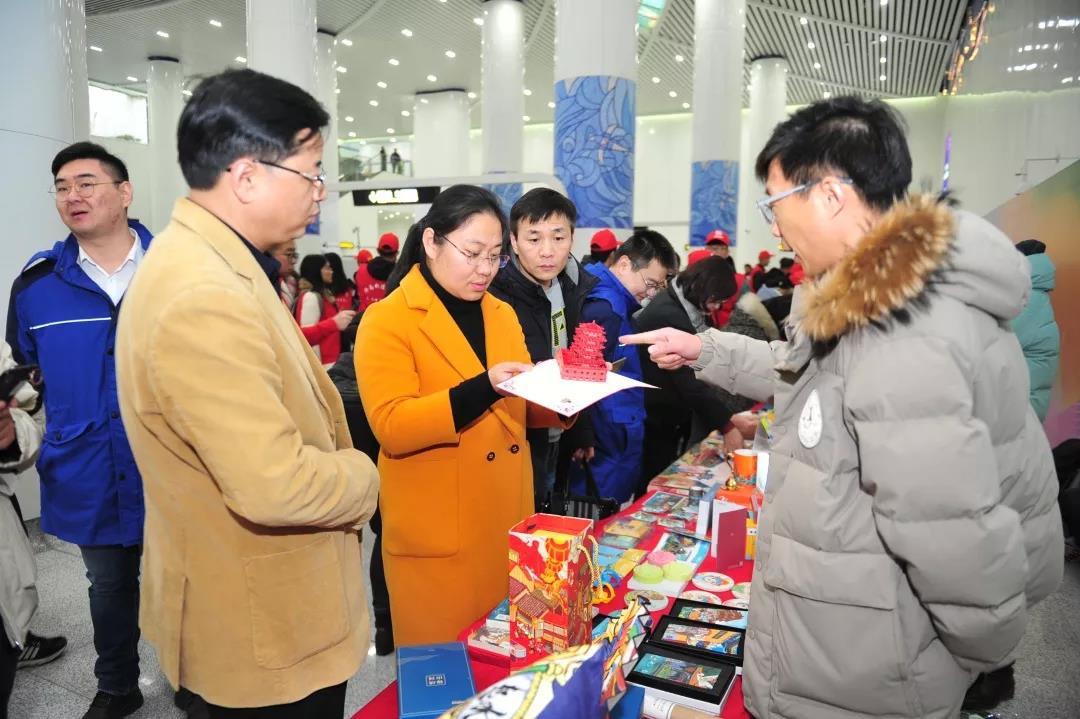  讲好千年古城的故事，提升泉城旅游的形象 ——济南文旅地铁推广中心昨日揭牌