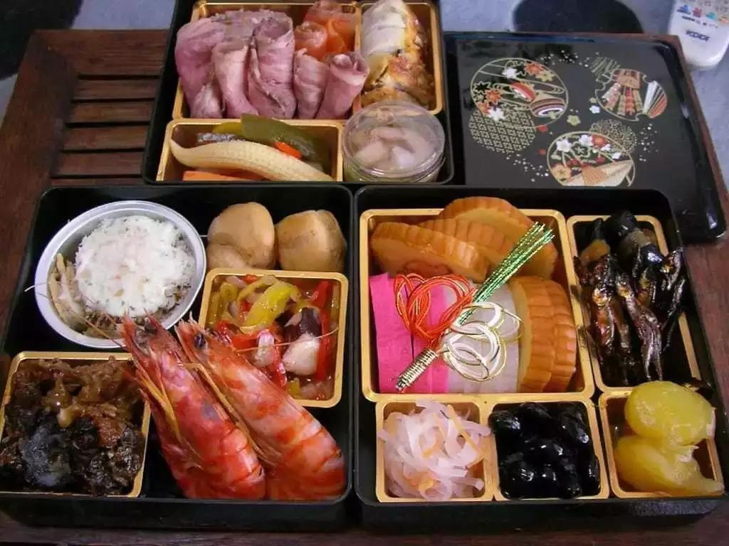 和彩日料|“御节料理”元旦特别赠送，一年仅有一次的日式年夜饭