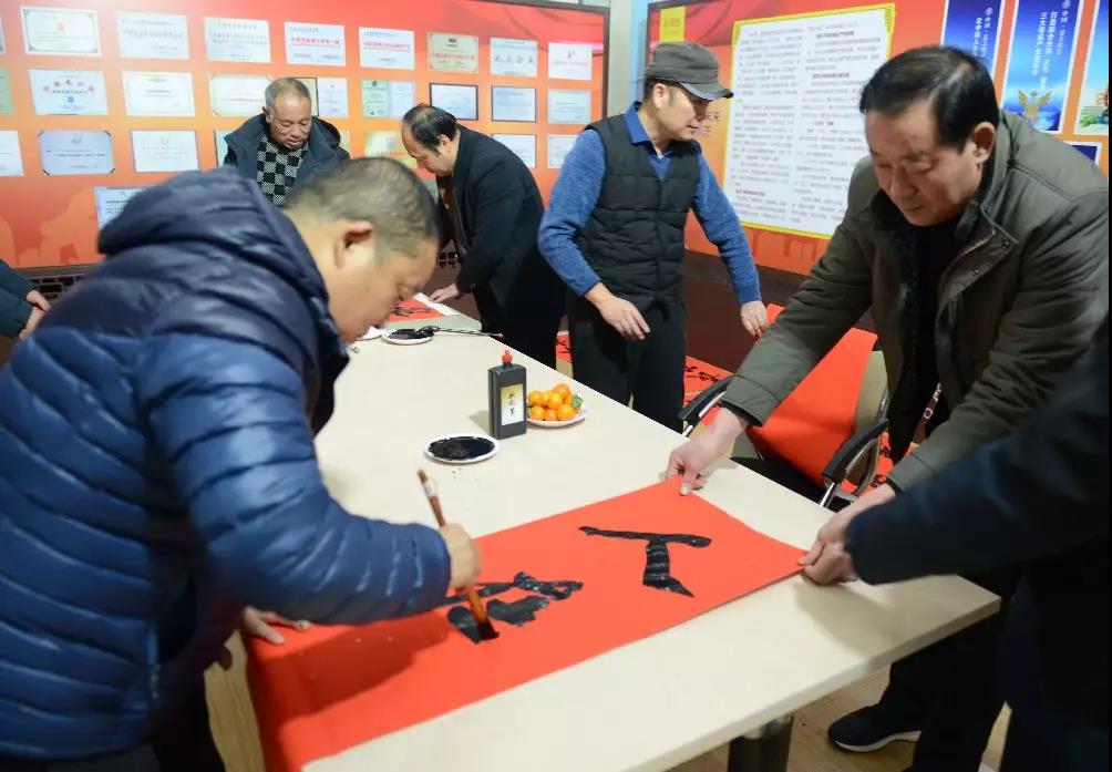 新年新祝福，同绘中国梦|“新春送福进万家”活动走进景芝酒业！