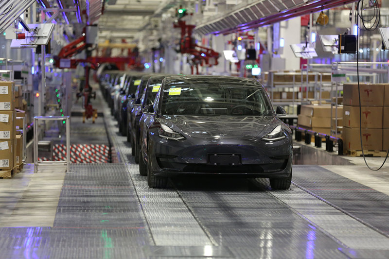 特斯拉中国首款产品Model 3全面交付，马斯克现场启动Model Y