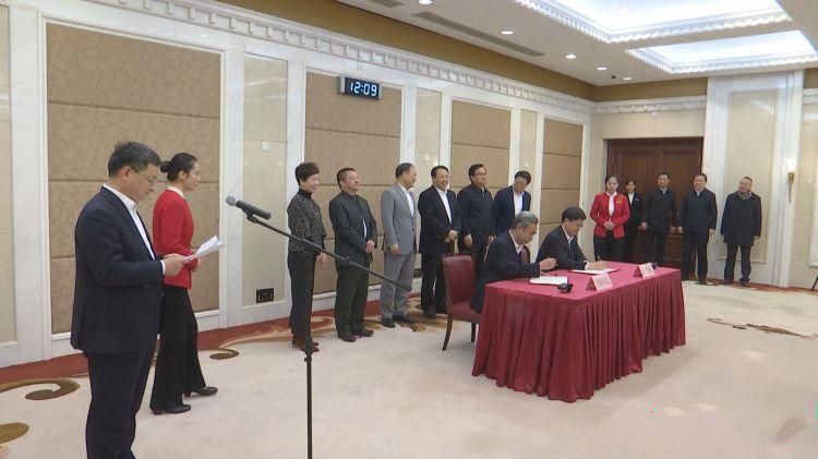 淄博市淄川区与吉利控股集团签署年产15万辆新能源汽车项目