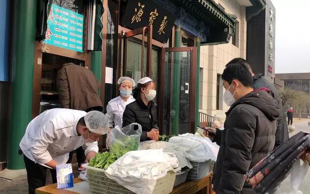 中国餐饮至暗开年：门店大量关停，餐厅卖菜求生