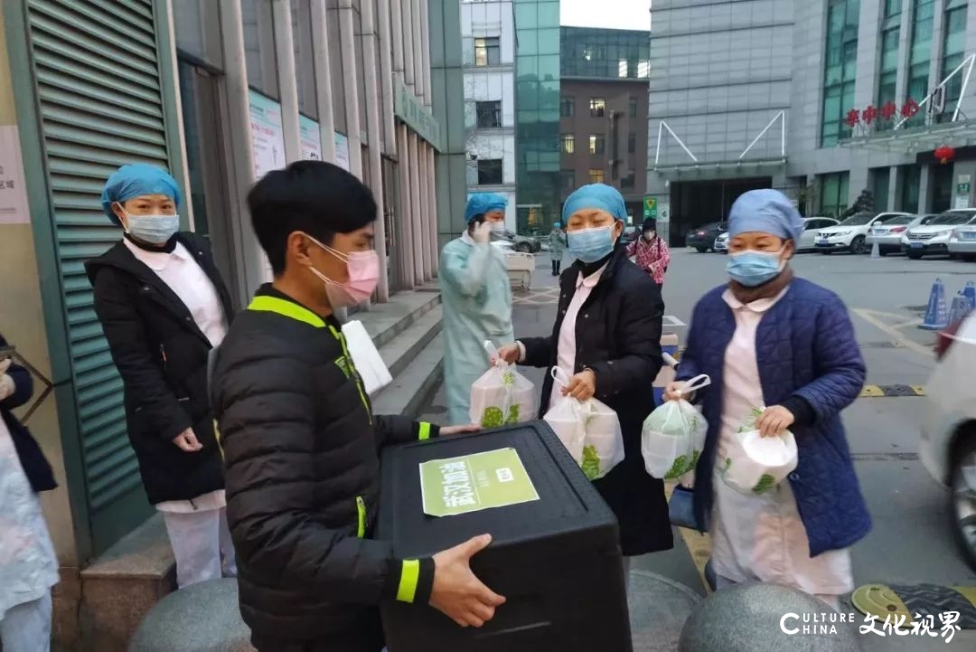 老乡鸡束从轩、眉州东坡王刚等四位餐饮创始人亲述疫情下的行业生存之道