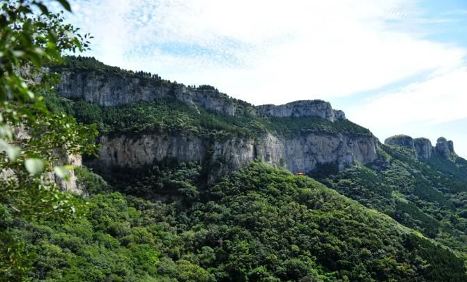 济南百脉泉、朱家裕、紫缘香草园等多个景区陆续开放，医护工作者可免票入园