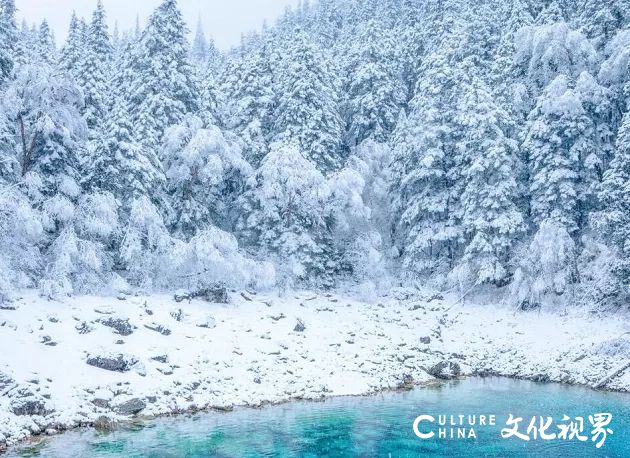 湖水与雪景交相辉映，九寨鲁能希尔顿度假酒店邀你来邂逅一场春日“冰雪奇缘”