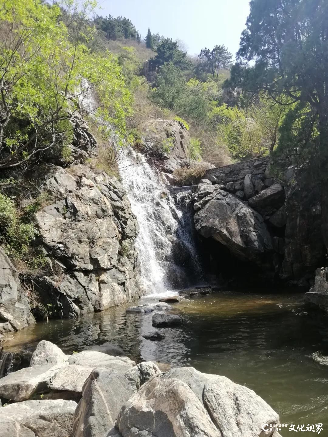 嘉华旅游|五一期间游山东，不妨去水帘峡、彩石溪走一走