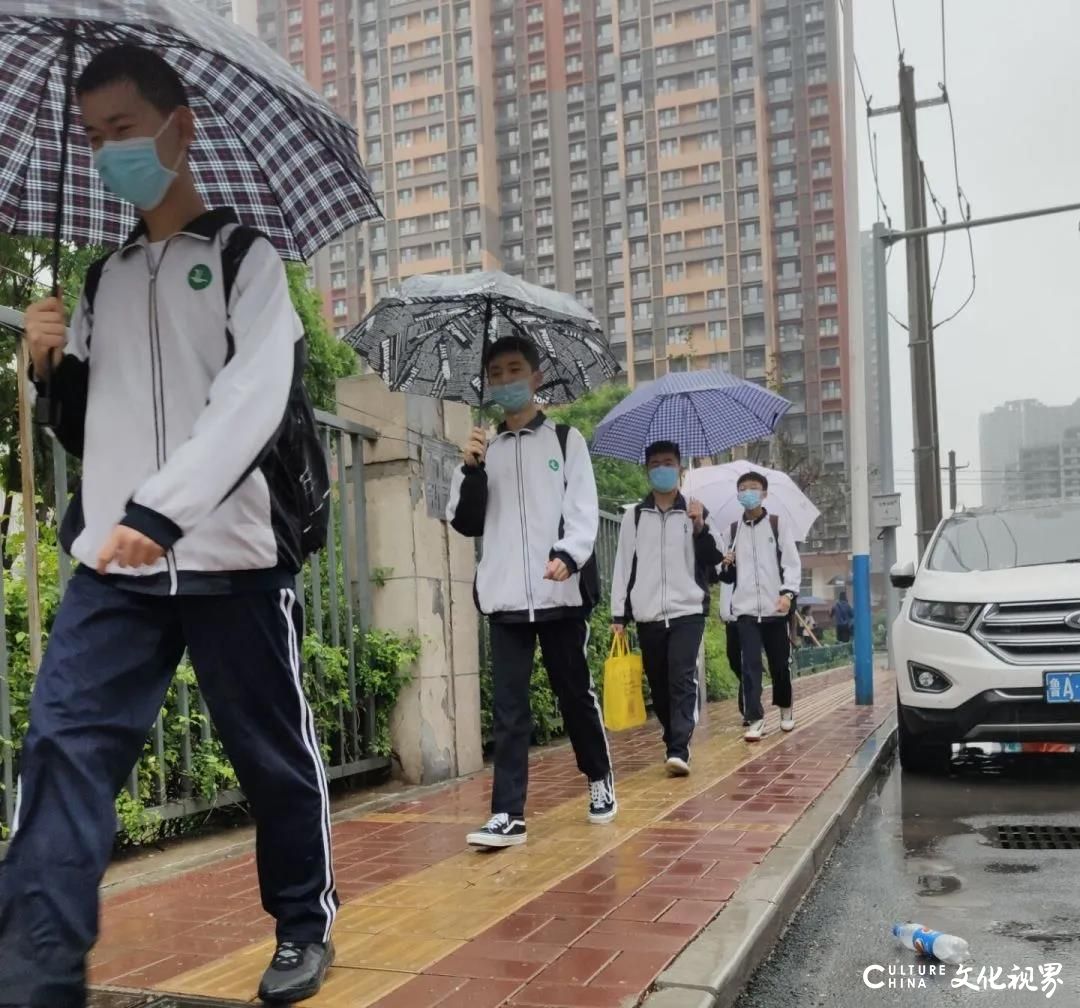 莫道归来晚  扬帆正当时——万象新天初三学子重返校园   准备迎接60天后的中考