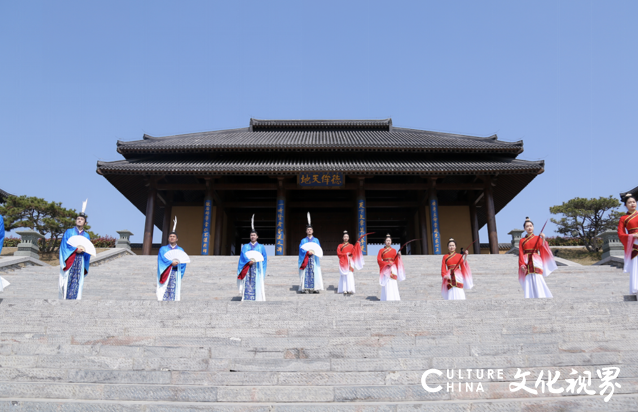 5月19日来尼山圣境，和明星大咖一起打卡美食美景美宿，共享一场精彩纷呈的视听饕餮盛宴