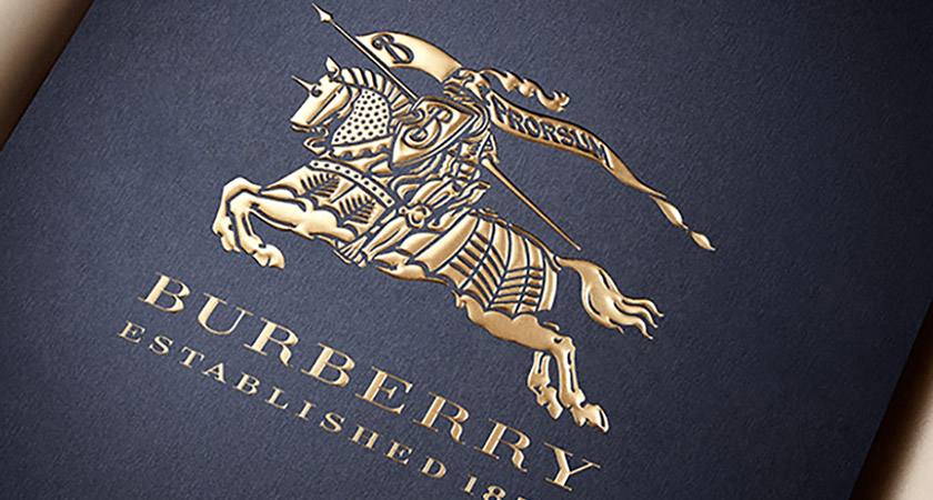 疫情重创英国奢侈品牌Burberry利润降一半，超半数门店关闭