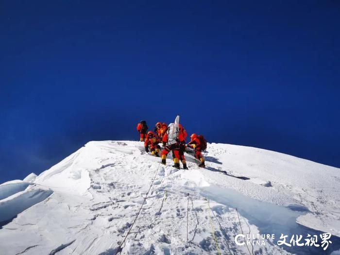 15年后再给珠峰“量身高”   北斗卫星导航系统等国产测绘仪器将大显身手