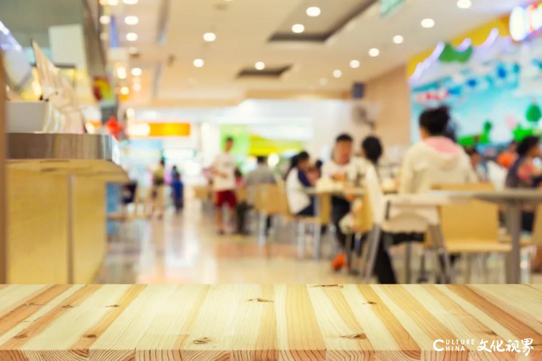 餐饮业冰火两重天，一进一退间反映出大众消费的趋势风向标