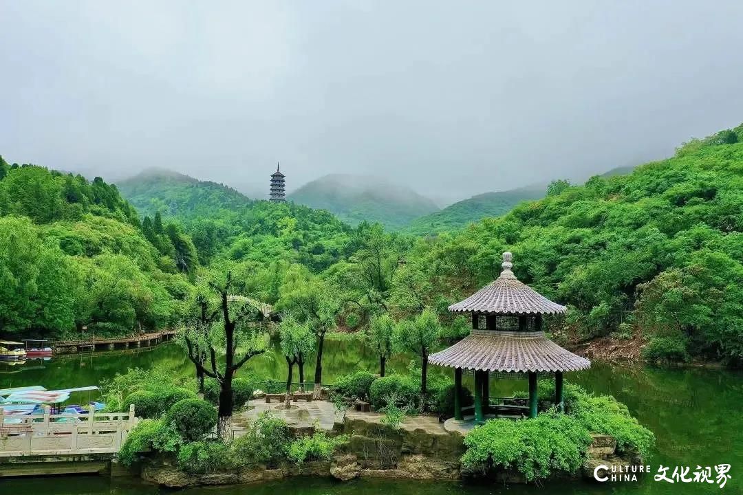 大明湖  九如山  百花洲——雨后的济南如诗如画，披上一层神奇虚幻的面纱