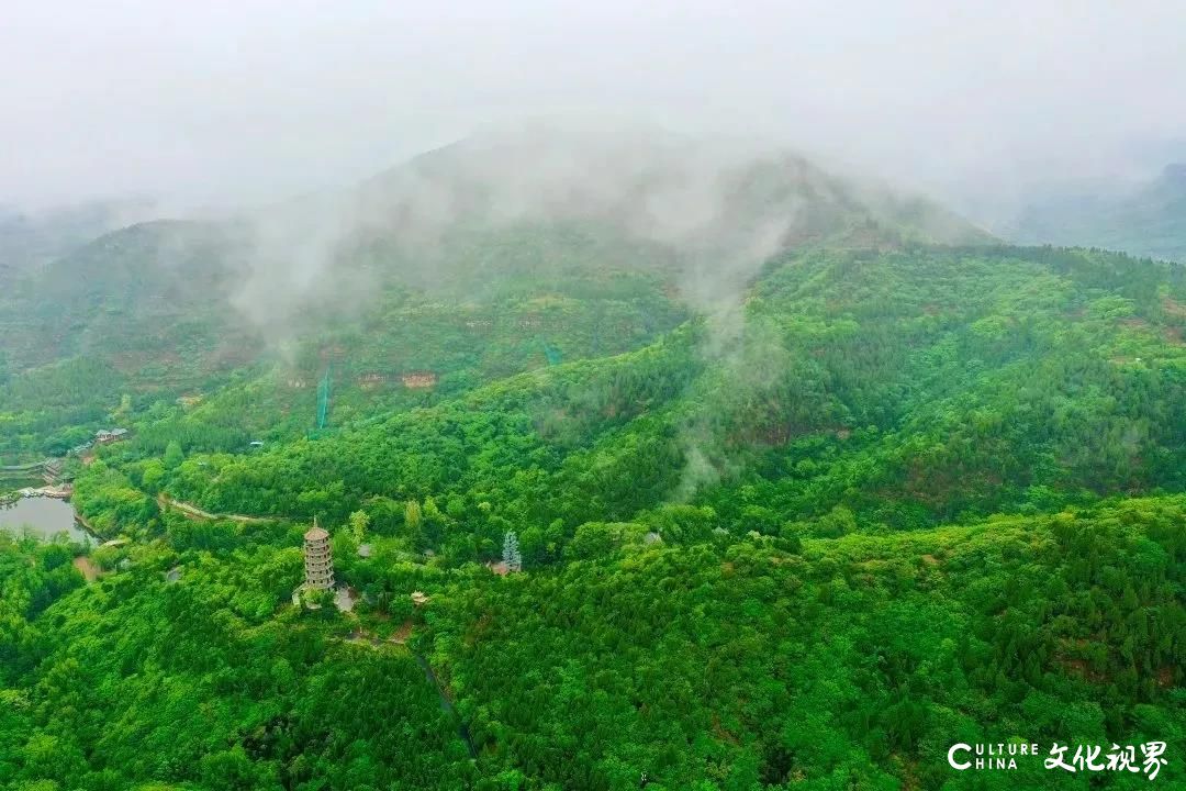 大明湖  九如山  百花洲——雨后的济南如诗如画，披上一层神奇虚幻的面纱