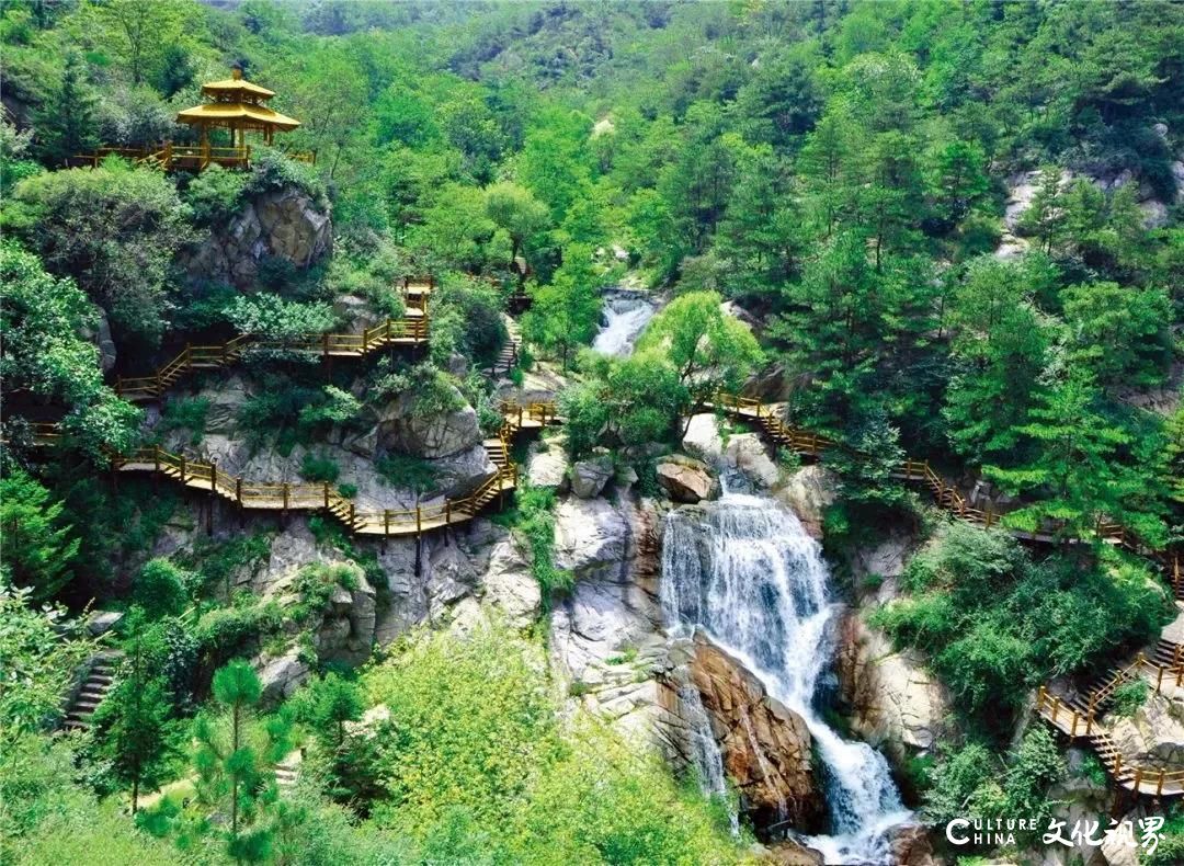 大明湖  九如山  百花洲——雨后的济南如诗如画，披上一层神奇虚幻的面纱