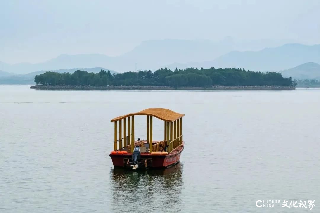 大明湖  九如山  百花洲——雨后的济南如诗如画，披上一层神奇虚幻的面纱