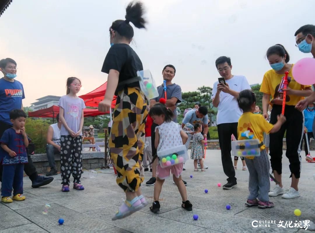 丰富的活动 精彩的表演——尼山圣境“消夏泡泡秀”活动现已开启