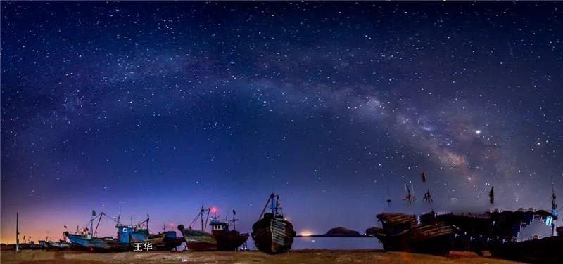 实拍田横岛夜空：浩瀚无垠 如梦如幻，星轨银河引人醉