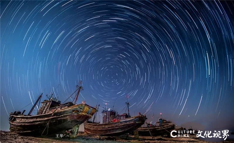 实拍田横岛夜空：浩瀚无垠 如梦如幻，星轨银河引人醉