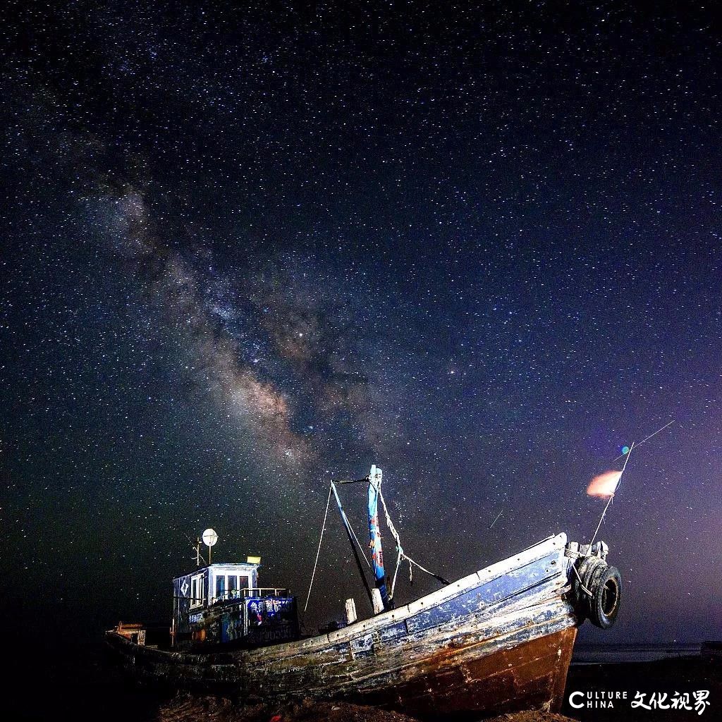 实拍田横岛夜空：浩瀚无垠 如梦如幻，星轨银河引人醉