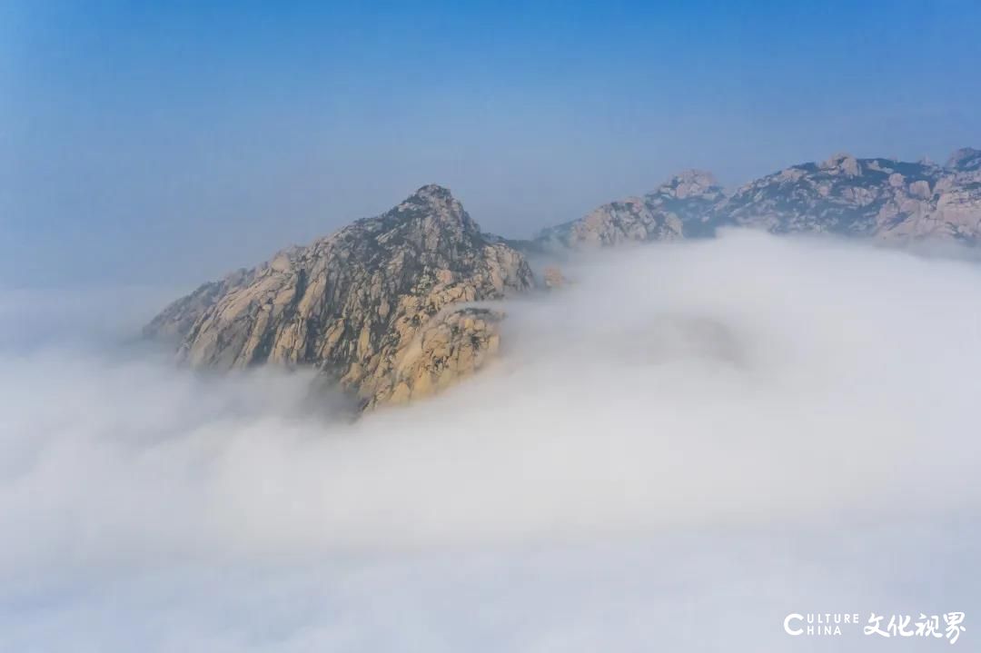 美过梵净山   藏身云海间——山东10处绝美的“天空之城”流光溢彩  魅影重重