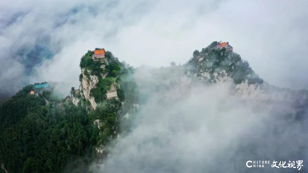 美过梵净山   藏身云海间——山东10处绝美的“天空之城”流光溢彩  魅影重重