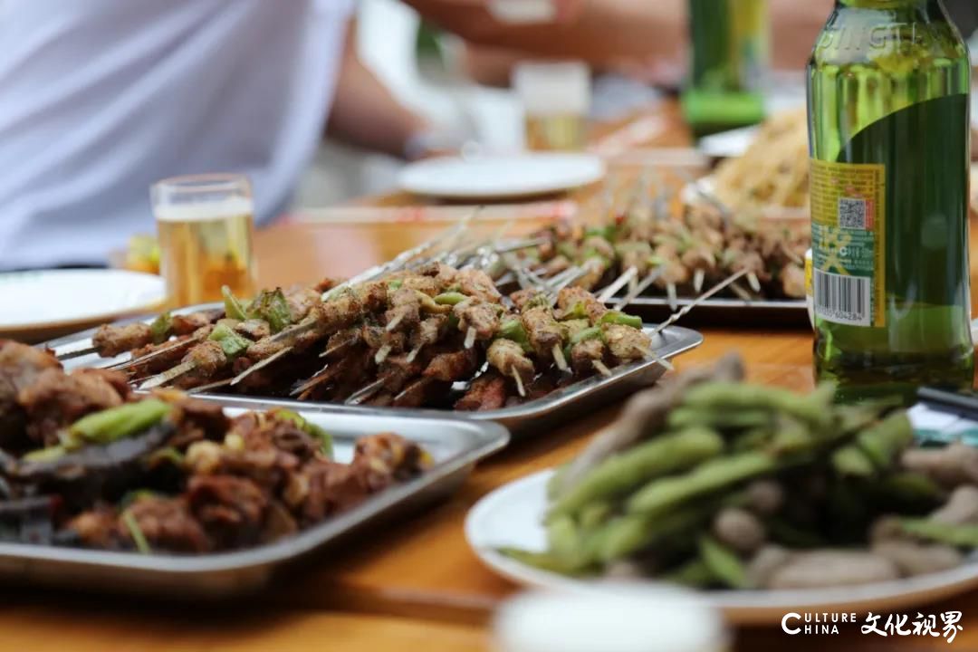 齐鲁酒地·美酒不夜城“电音狂潮＆龙虾啤酒节”持续热嗨中