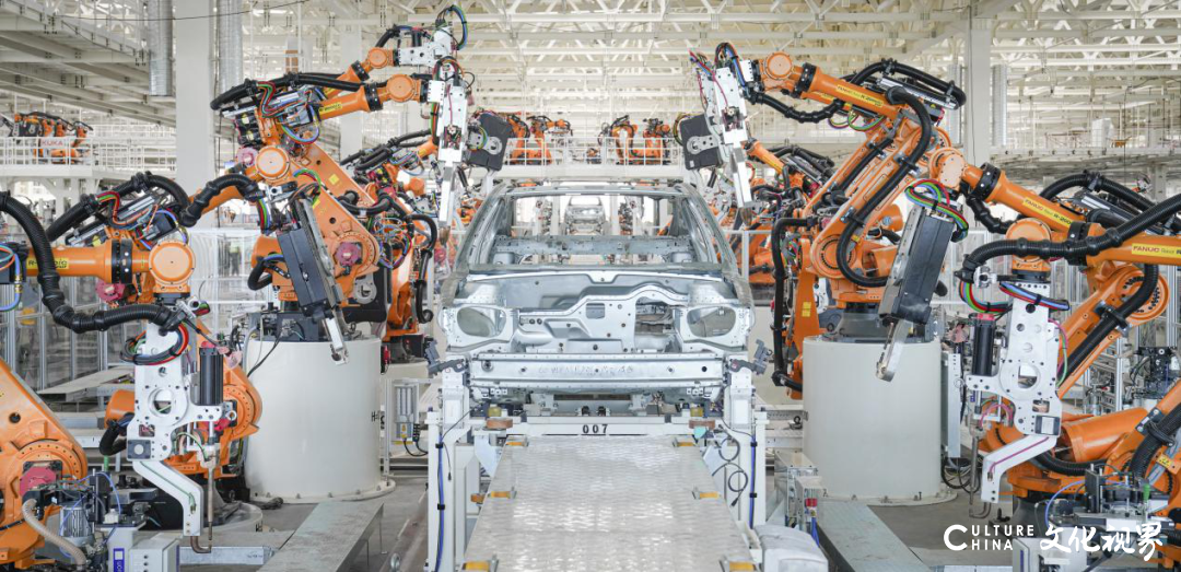 恒大汽车生产基地重磅面世，按照工业4.0标准建设，可实现“1分钟生产1台车”超高效率