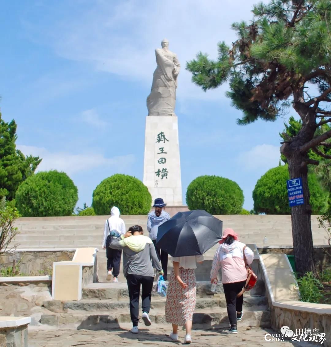 海岸线上好时光——青岛田横岛上游人如织，尤其受到假日里孩子的欢迎