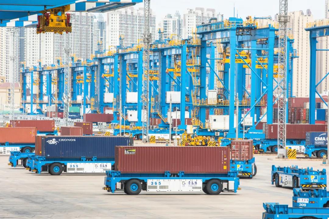 山东港口青岛港率先完成“自动化集装箱码头标准体系”构建，将更加有力地支撑国际领先的自动化码头发展