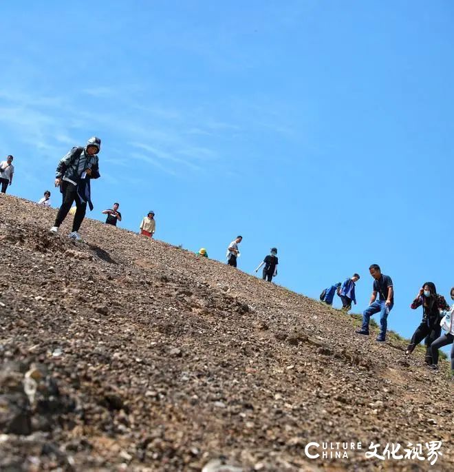 出众并不从众，主流但不随大流——吉利ICON“火山派对Feel上瘾”走进内蒙古乌兰察布