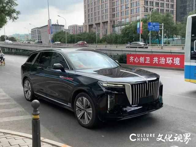 中国版“库里南”红旗旗舰SUV车型——E-HS9实车图曝光，车身尺寸达5.2米，将在9月底北京车展上首发亮相